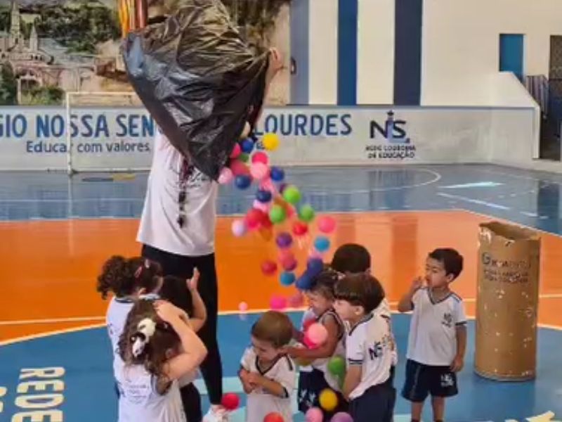 Movimento e Cores em Ação!