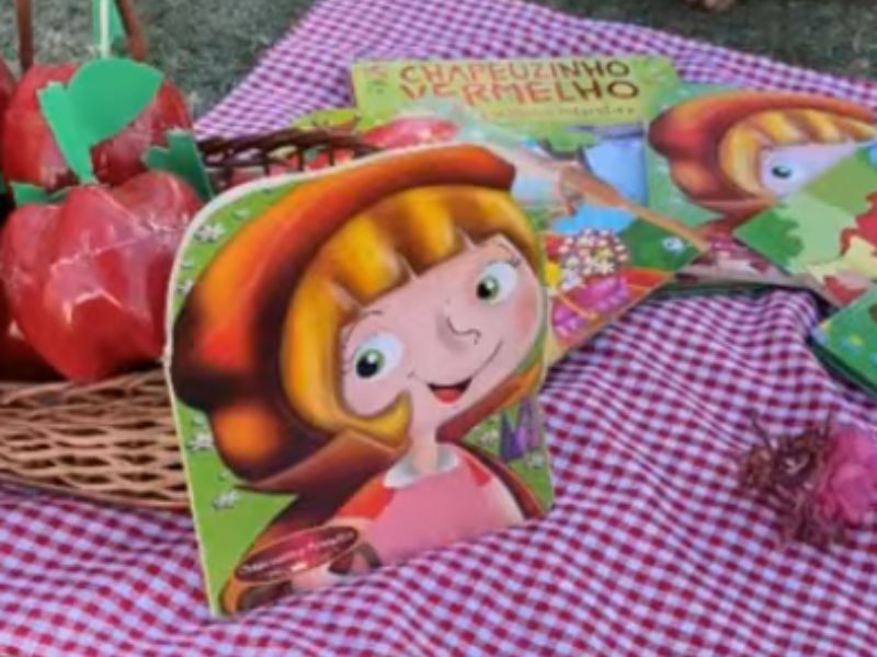 UMA AVENTURA COM CHAPEUZINHO VERMELHO!